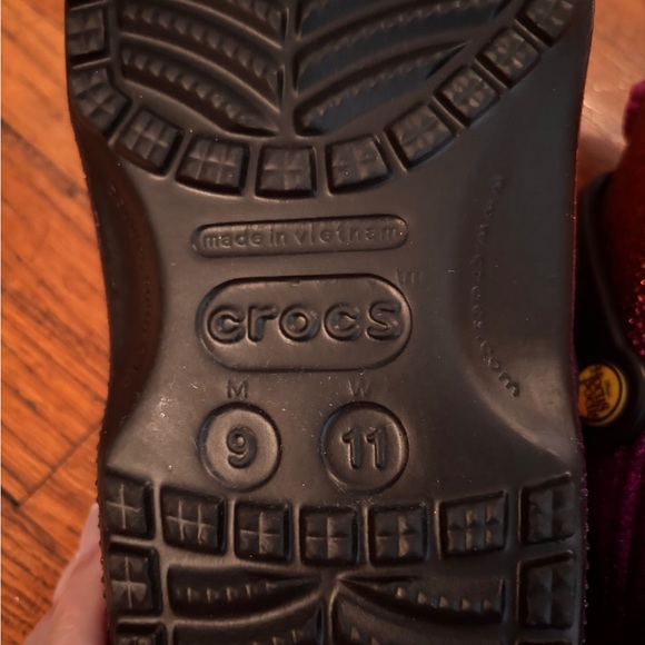 Hocus Pocus Crocs -Size 11 W, 9 M - Picture 5 of 9